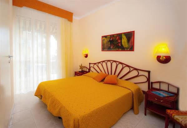Hotel Bel Sit Alassio Buitenkant foto