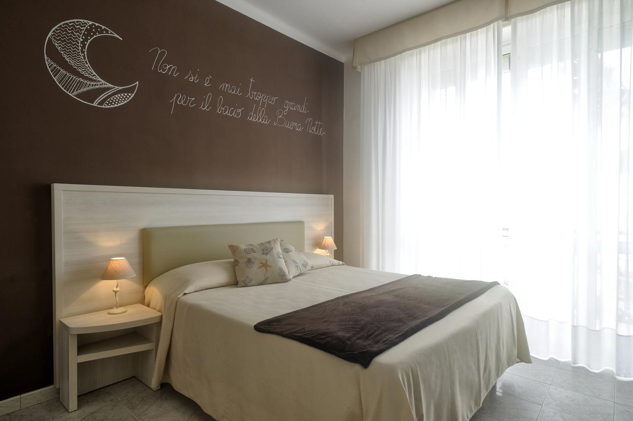 Hotel Bel Sit Alassio Buitenkant foto